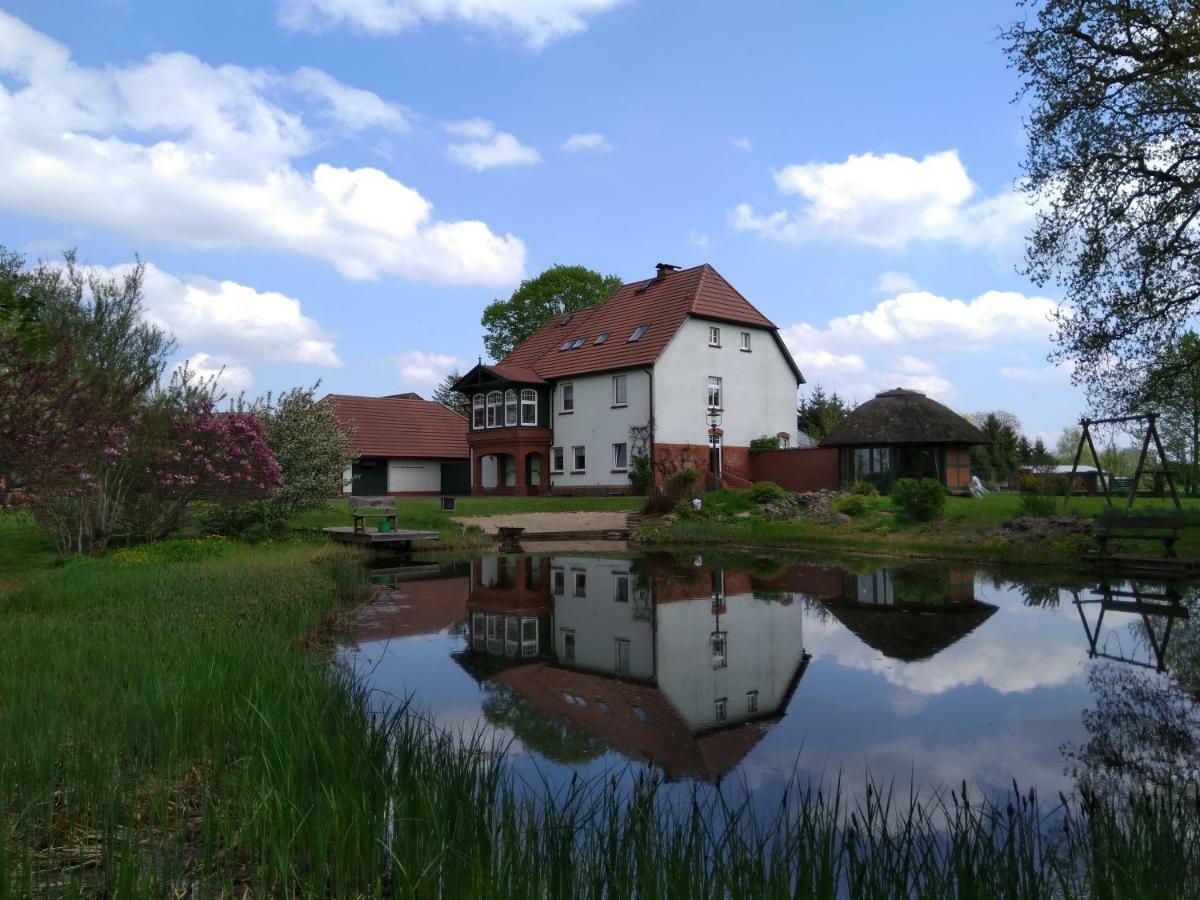 Apartamento Landtraum Im Traumland Mecklenburg Warin Exterior foto