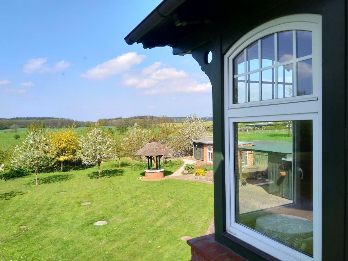 Apartamento Landtraum Im Traumland Mecklenburg Warin Exterior foto